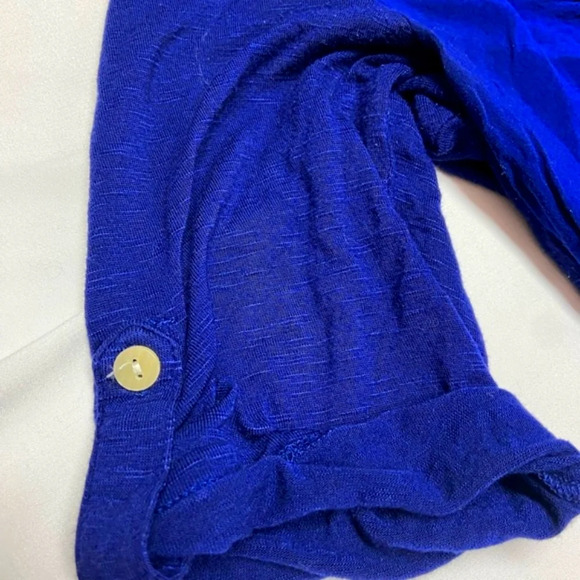 Democracy - Womans Blouse /  Split Neck / Button Down - Picture 3 of 9